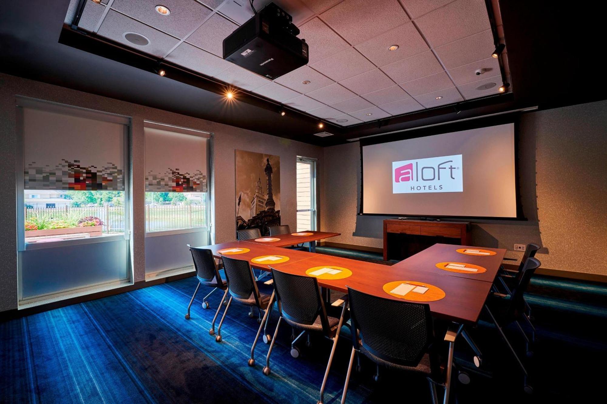 Aloft Cleveland Airport Hotel North Olmsted Eksteriør billede