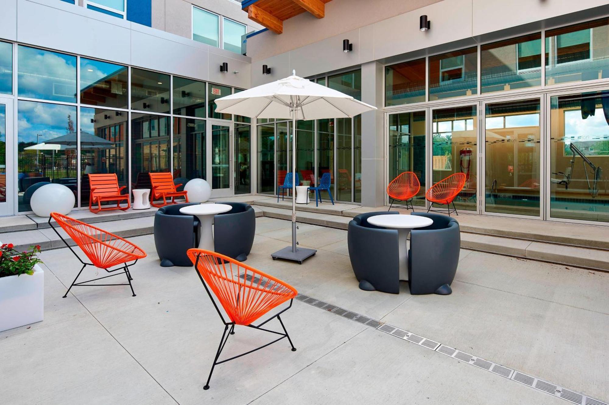 Aloft Cleveland Airport Hotel North Olmsted Eksteriør billede